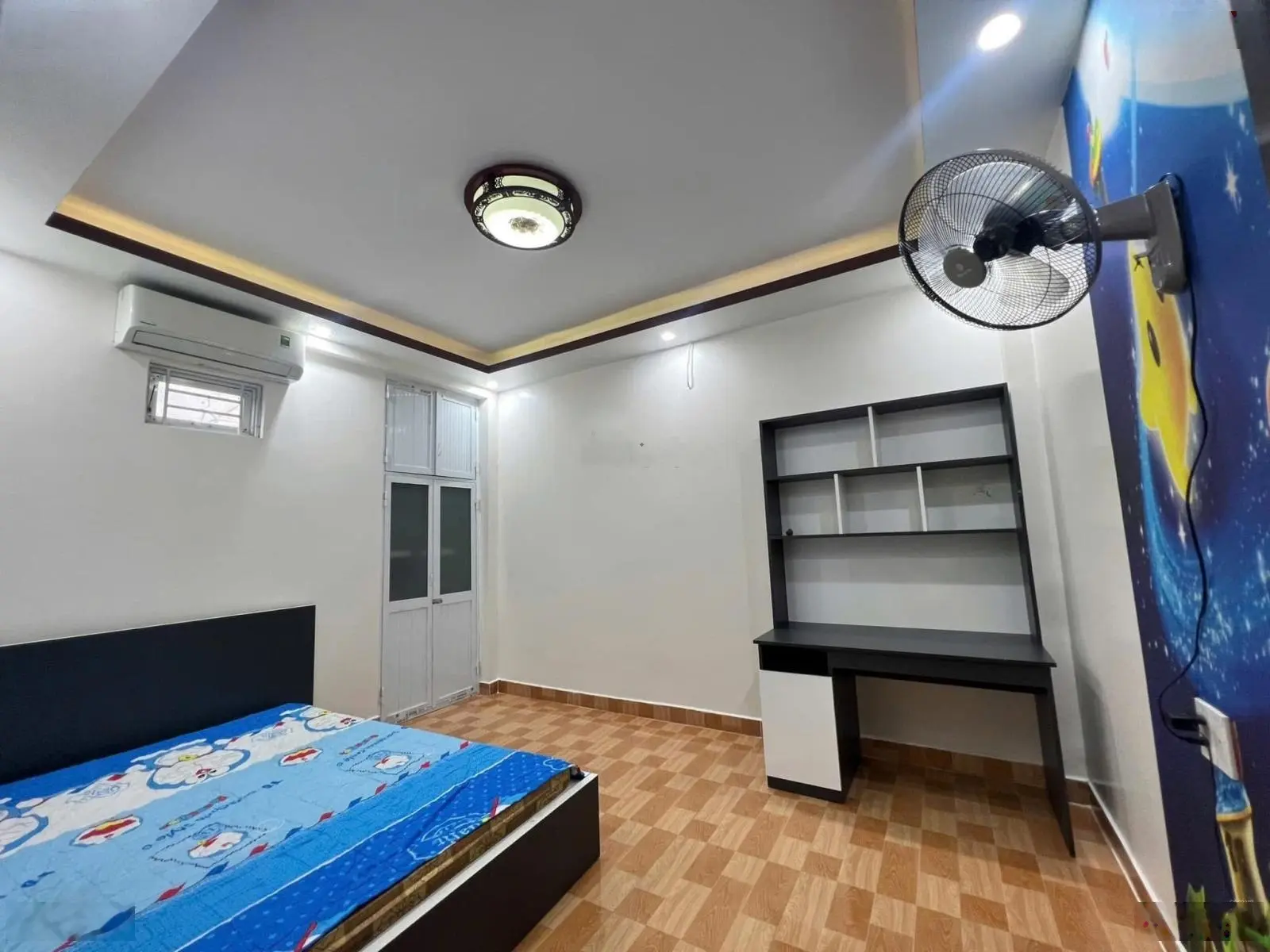 Bán nhà Sài Đồng 54m2x4T 4 phòng ngủ, ngõ oto, giá 6,5tỷ dân xây chắc chắn, gần hồ, trường học, chợ