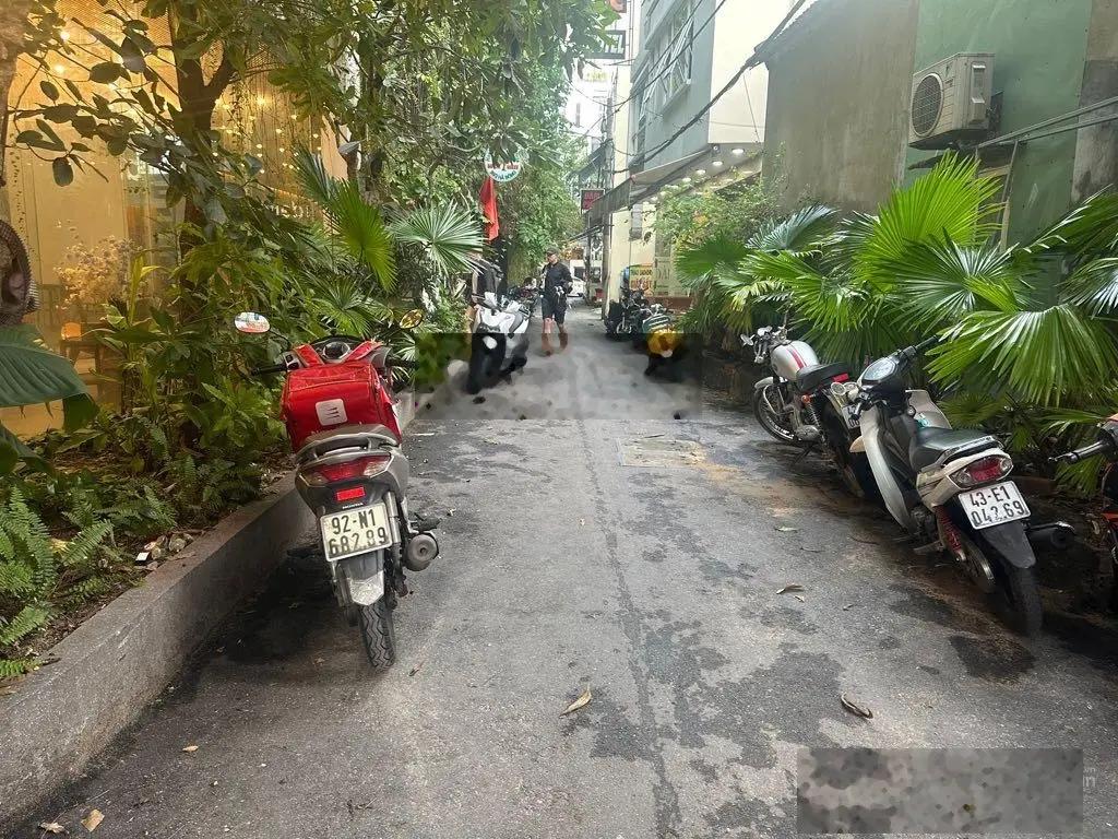 Nếu bạn yêu biển nhưng cần tiết kiệm để lo việc nhà thì hãy mua ngay căn này, cách biển 7 bước chân