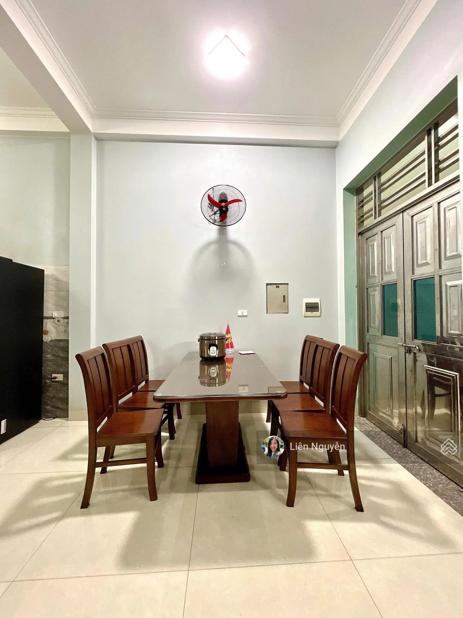 Bán nhà mặt phố Thi Sách, 110m2, 4 tầng, 59 tỷ, vỉa hè rộng, ô tô tải đỗ, kinh doanh đỉnh
