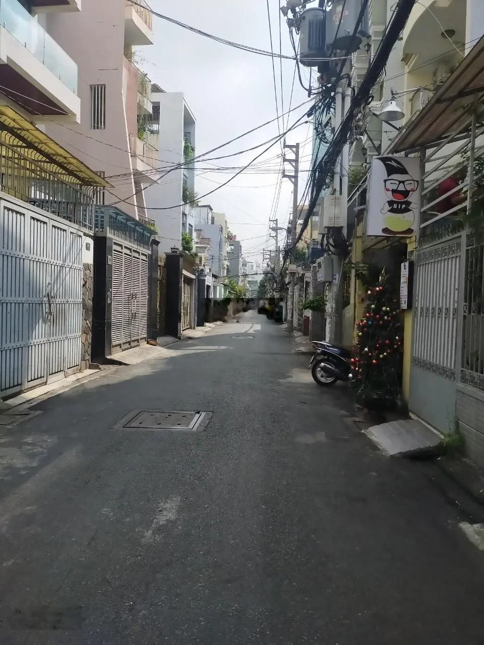 7,5 tỷ TL - Nhà mặt tiền 4 tầng nở hậu ngay chợ Bà Hoa Trần Mai Ninh P12 QTB - ô tô ngủ trong nhà