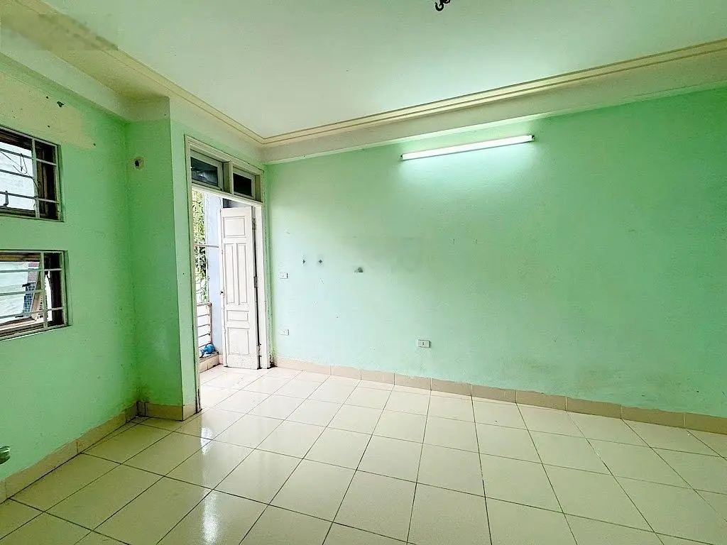 Trần Quốc Vượng, 42m2, 6 tầng, MT khủng, chủ muốn thanh khoản nhanh 6,95 tỷ. Tương lai sáng