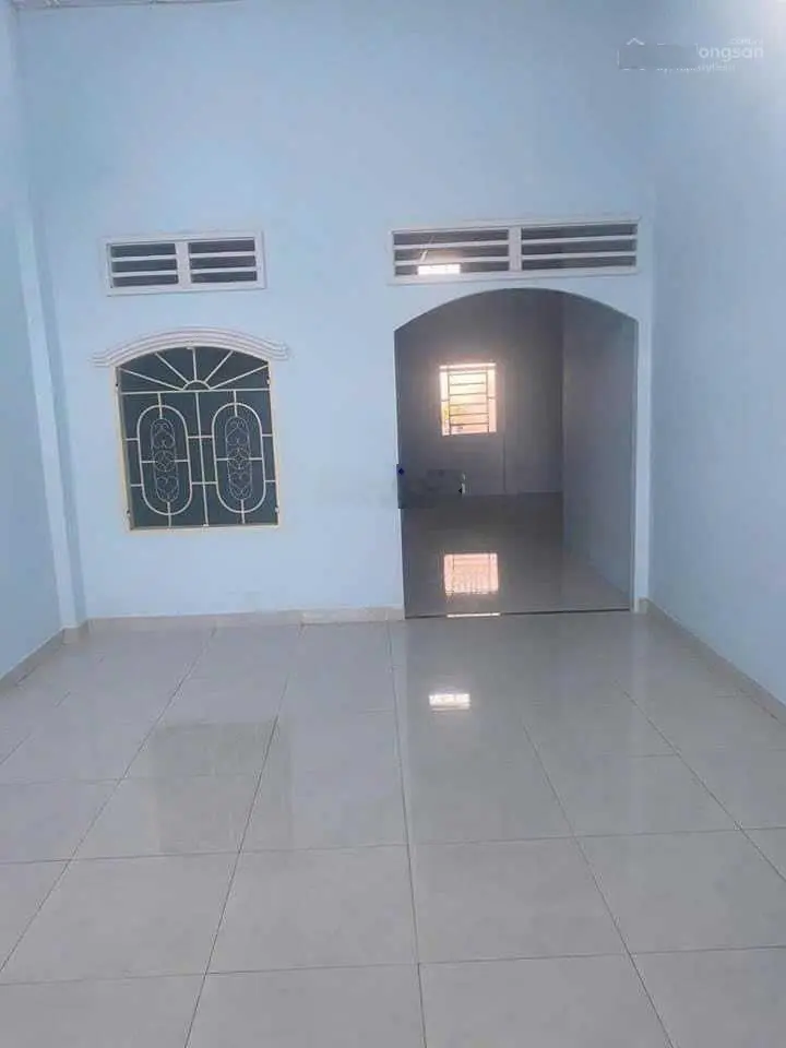 Bán đất tặng nhà cấp 4 trung tâm TP TDM, đường xe tải gần ngã tư Lê Hồng Phong
