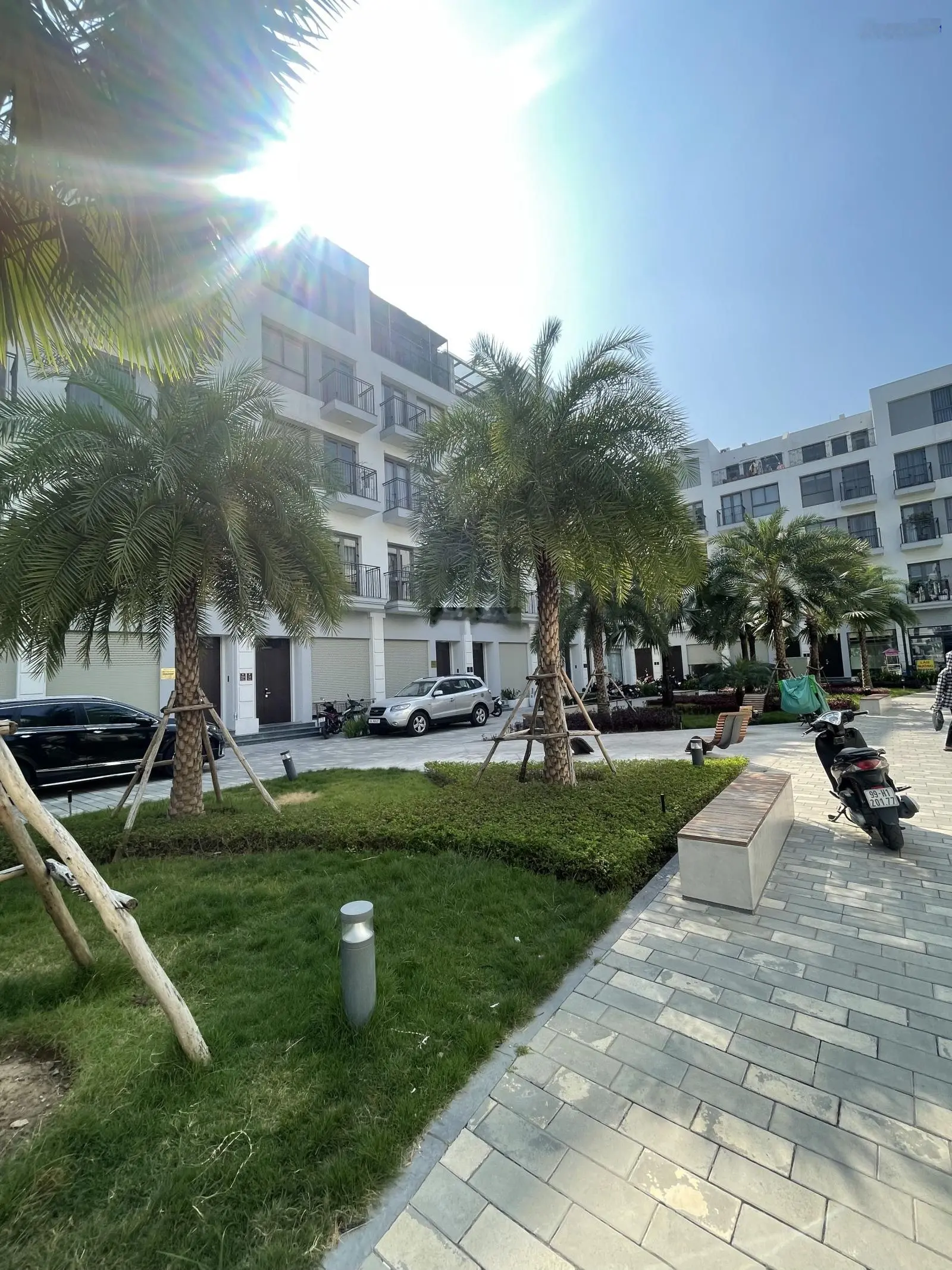 Chính chủ chuyển sang Ciputra cần bán căn LK 75m2 hướng Đông Nam, view công viên, 24,5 tỷ