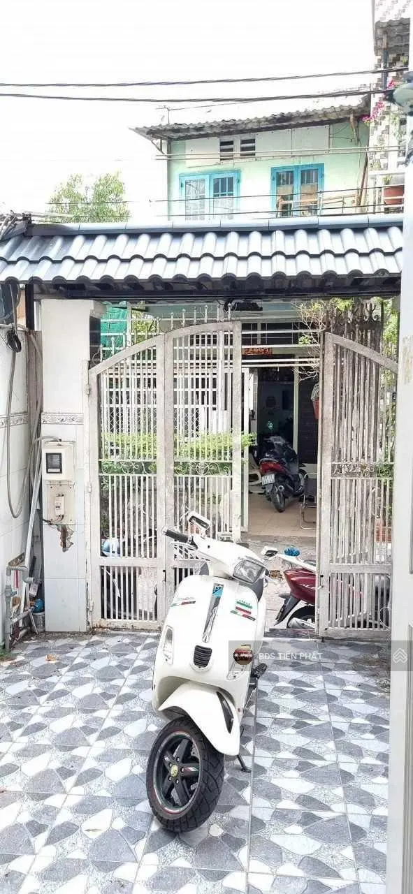 Nhà bán SHR. Đường Nguyễn Văn Cự, DT: 64m2 ( 3,1m x 22m) Có 2 phòng ngủ, giá bán 3.3 tỷ TL