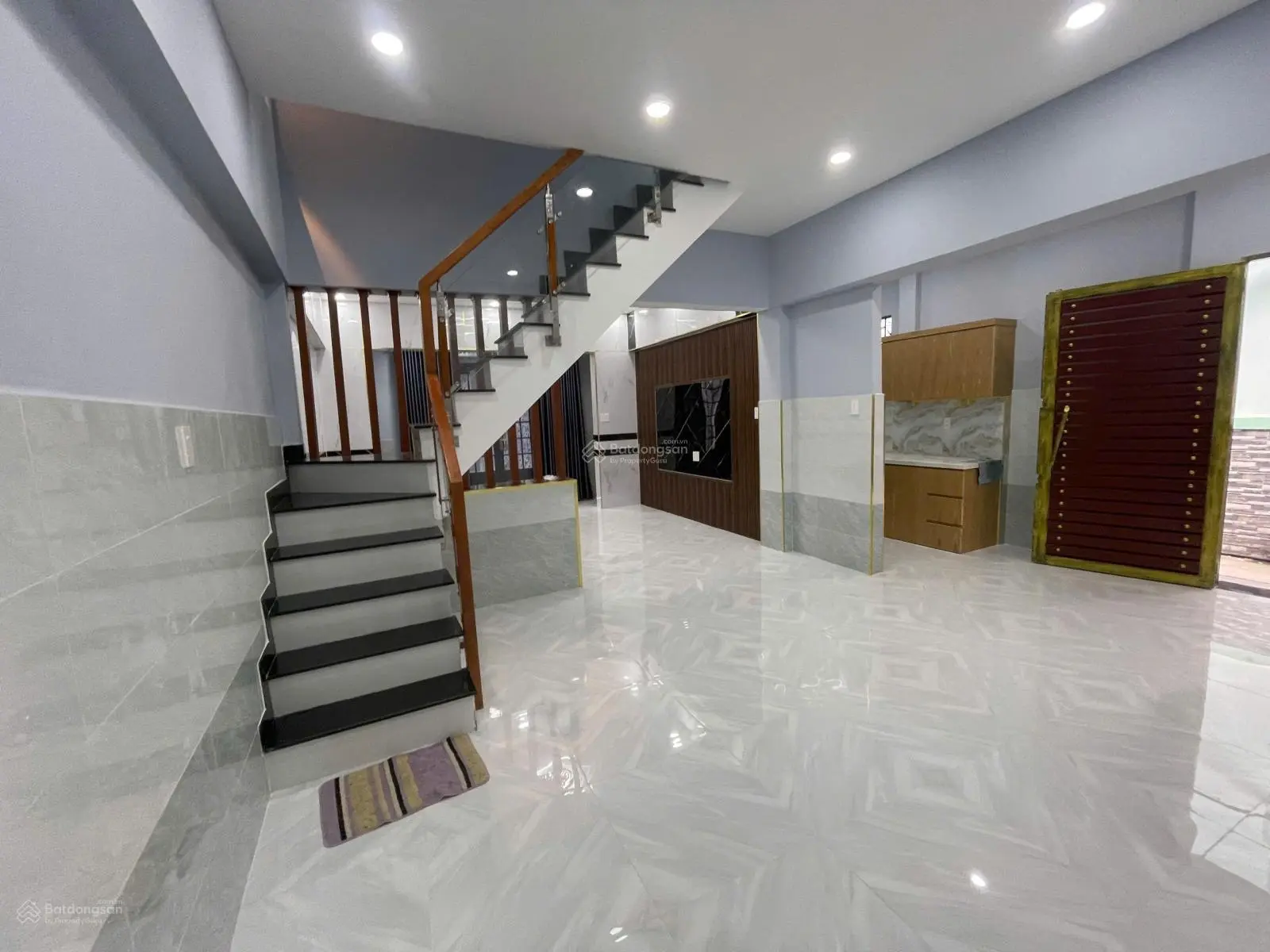 Chỉ 7,9 tỷ - nhà mới 4 tầng 4.8x13m khu VIP Bàu Cát P.14 Q.TB - Vài bước chân ra MT đường 10m