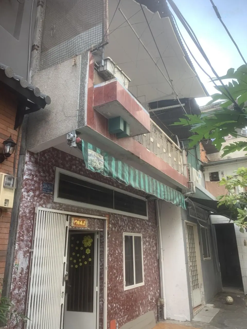 Bán nhà 2 tầng đường Nguyễn Tri Phương, Q. 10, diện tích 4.5x8.5m giá 5tỷ. LH: 0907705498