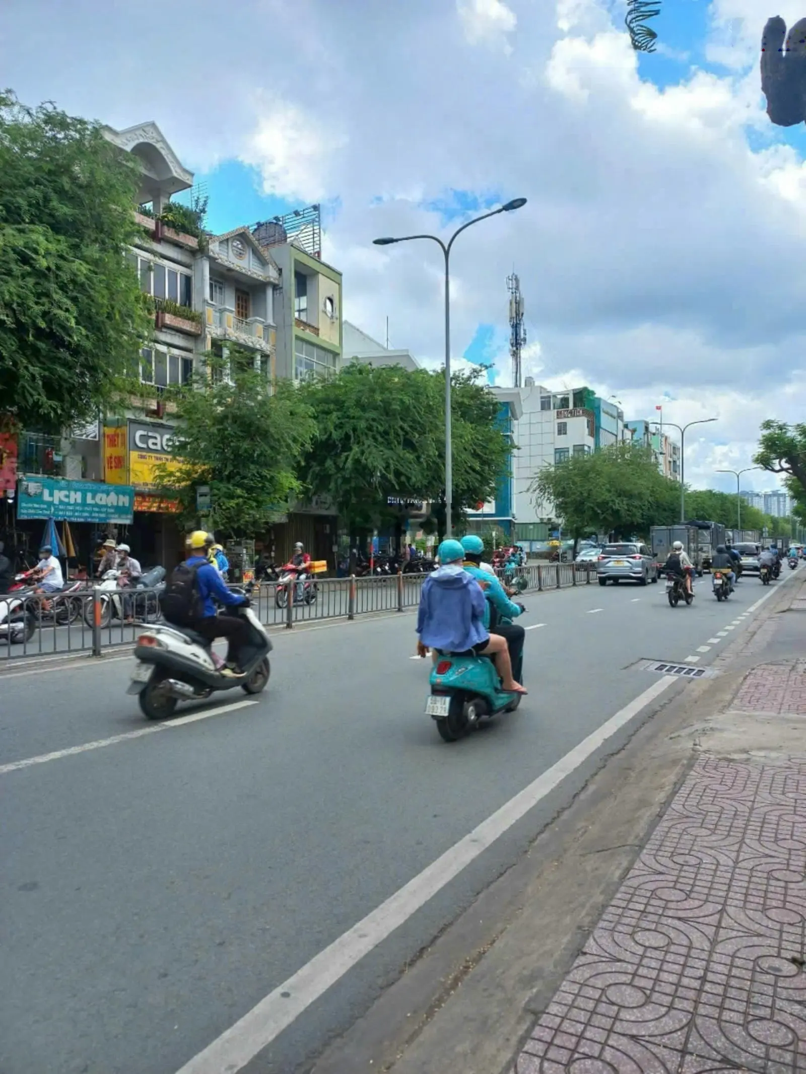 Bán nhà mặt tiền 328 Lý Thường Kiệt ,Quận Tân Bình. DT: 6x23m 5 lầu. HĐT 1 tỷ / năm. Giá 40 tỷ