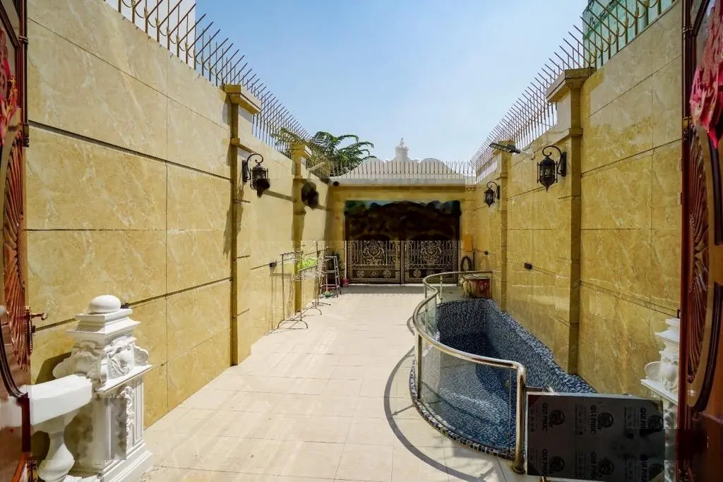 Mặt tiền Q6-siêu phẩm biệt thự dát vàng-nội thất Châu Âu - view sông - nở hậu tài lộc - chỉ 16,9 tỷ