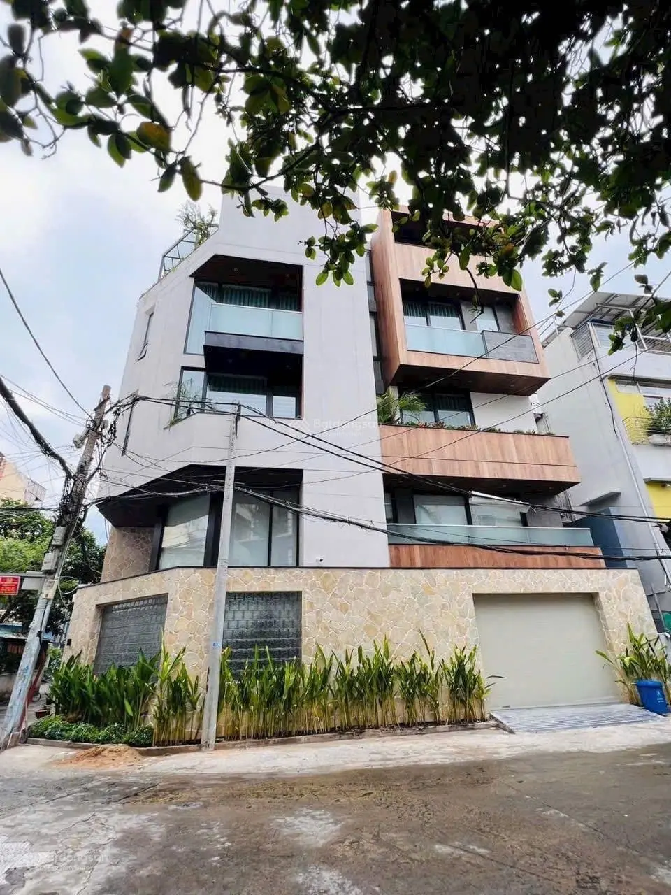 Rẻ 2 tỷ bán lô góc mặt tiền cực đẹp, (7m x 16m), kinh doanh 70tr/tháng. Đường Tạ Quang Bửu, Quận 8