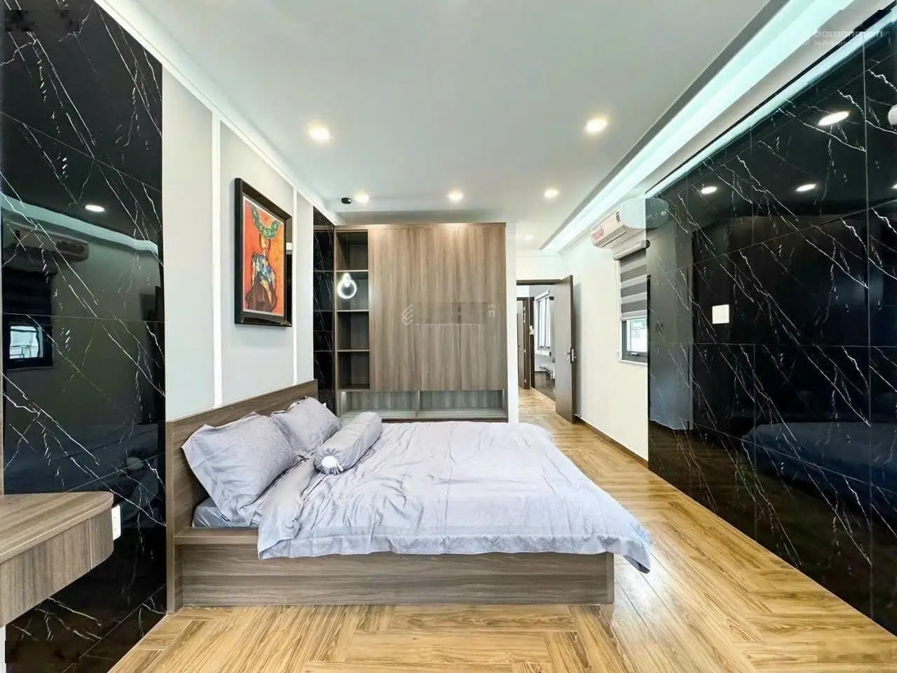 Bán nhà riêng 3 tầng, 4PN, 4WC, 61m2 (4,3*14,2)m, ngay hẻm Kỳ Đồng, P9, Q3 giá 3tỷ550 ổ sẵn cầm tay