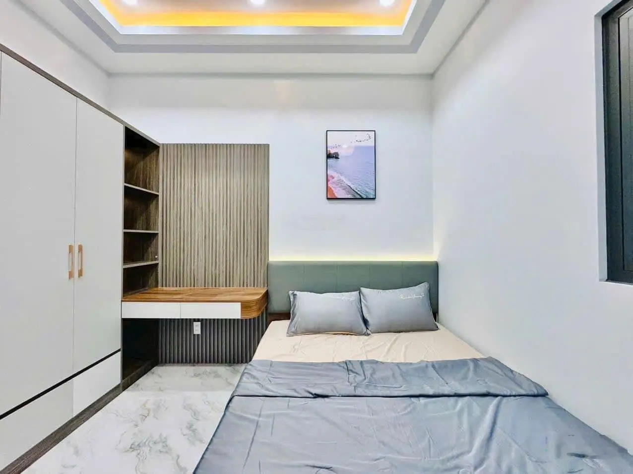 Bán nhà 45m2 Trường Sa, P14, Q3. 3 lầu, 4PN, 4WC. Có sổ sẵn, hẻm 6m