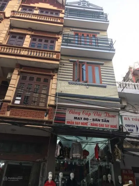 Bán nhà 4,5 tầng ngay cổng chợ phố Hiến, ngã tư đèn đỏ đường Điện Biên, kinh doanh buôn bán sầm uất