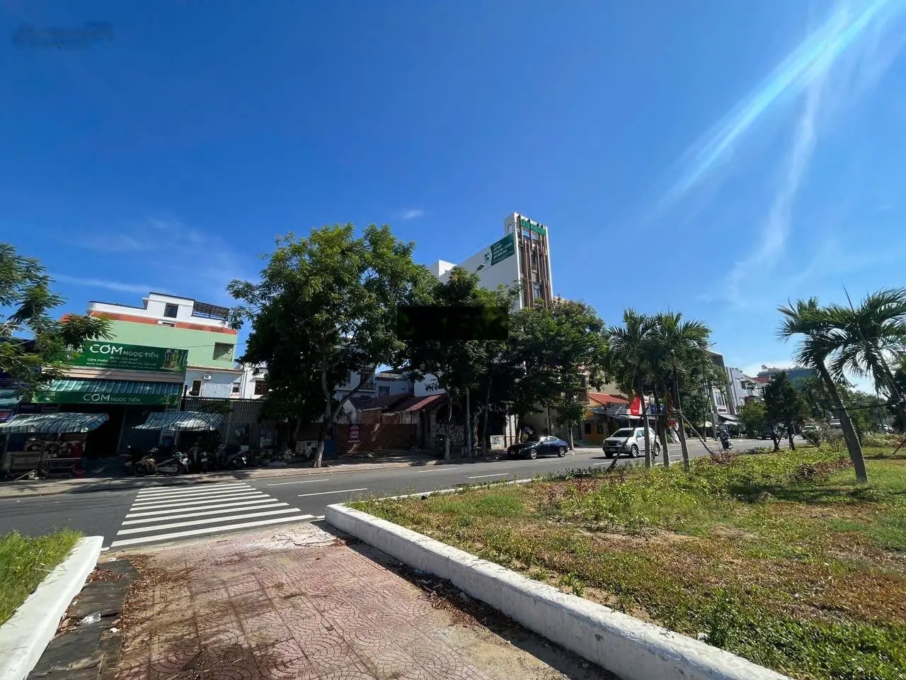 Cần bán gấp nhà 2 tầng mặt tiền Hồ Xuân Hương