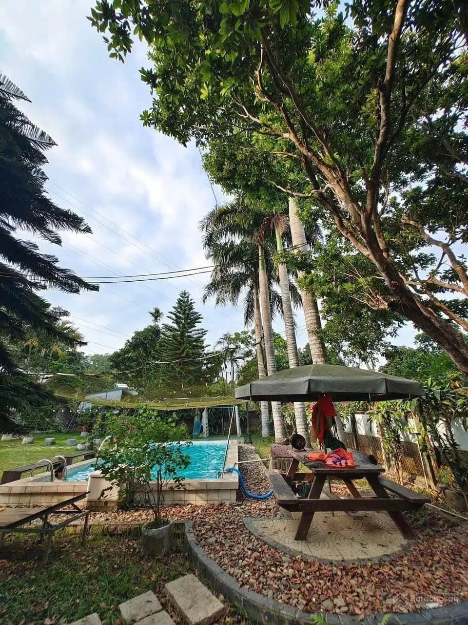 Chủ gửi bán 1600m2 khu nghỉ dưỡng tại thị trấn Lương Sơn, Hòa Bình, giá rẻ bằng đất chưa xây dựng