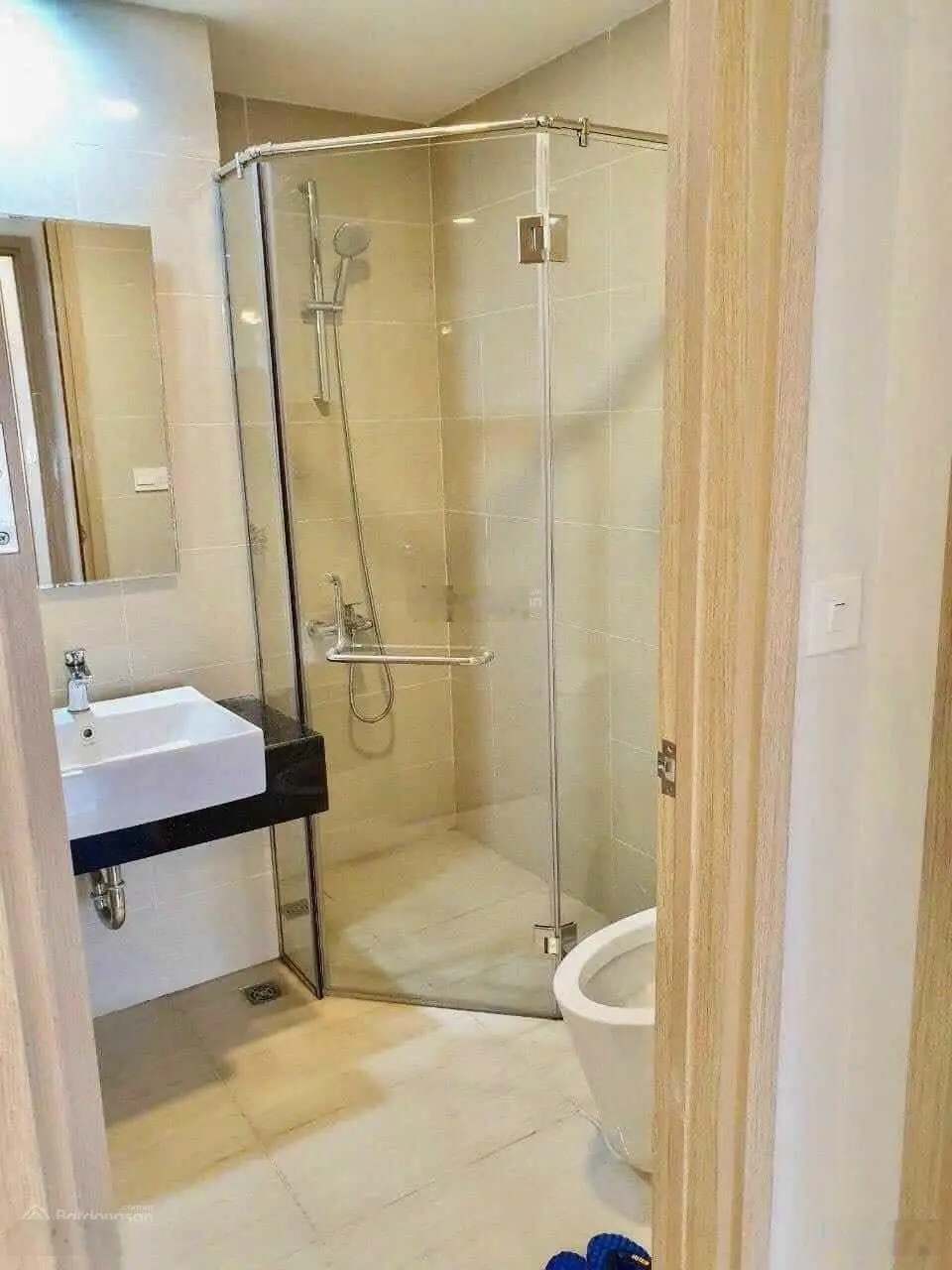 Chính chủ cần bán gấp căn Golden Mansion QPN, 2PN 2WC, DT 65m2