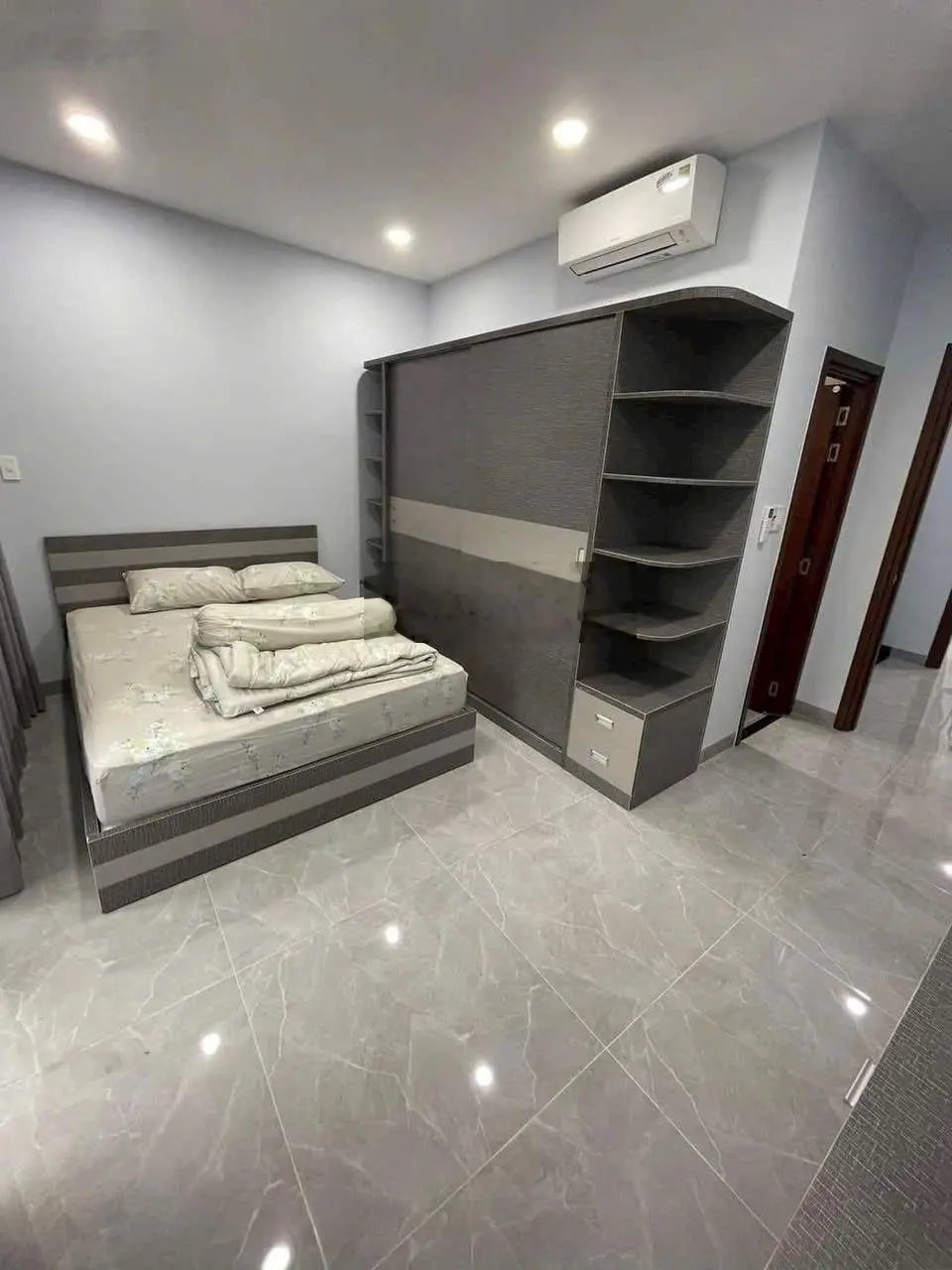 Kiếm đâu ra! Nhà trung tâm Lê Thị Bạch Cát, P11, Quận 11, Giá bán 4,2 tỷ/ 64m2 . 1 trệt 2 lầu. SHR