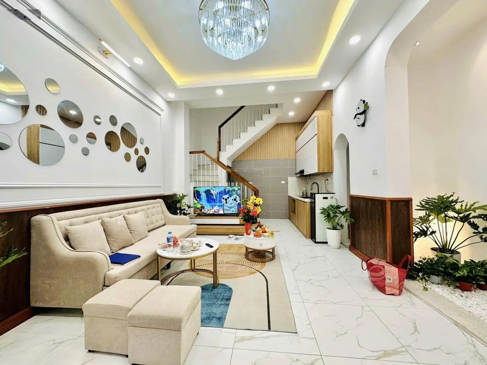 Bán gấp nhà riêng 40m2 SHR, có 2,65 tỷy tại Lý Chính Thắng, Quận 3 nhỏ gọn siêu đẹp đầy đủ tiện ích