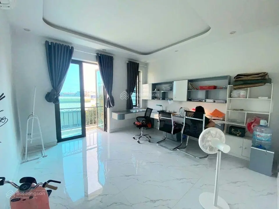 Nhà 4 tầng độc lập lô góc 2 mặt thoáng, có cầu thang máy, ô tô vào nhà tại Trang Quan An Đồng