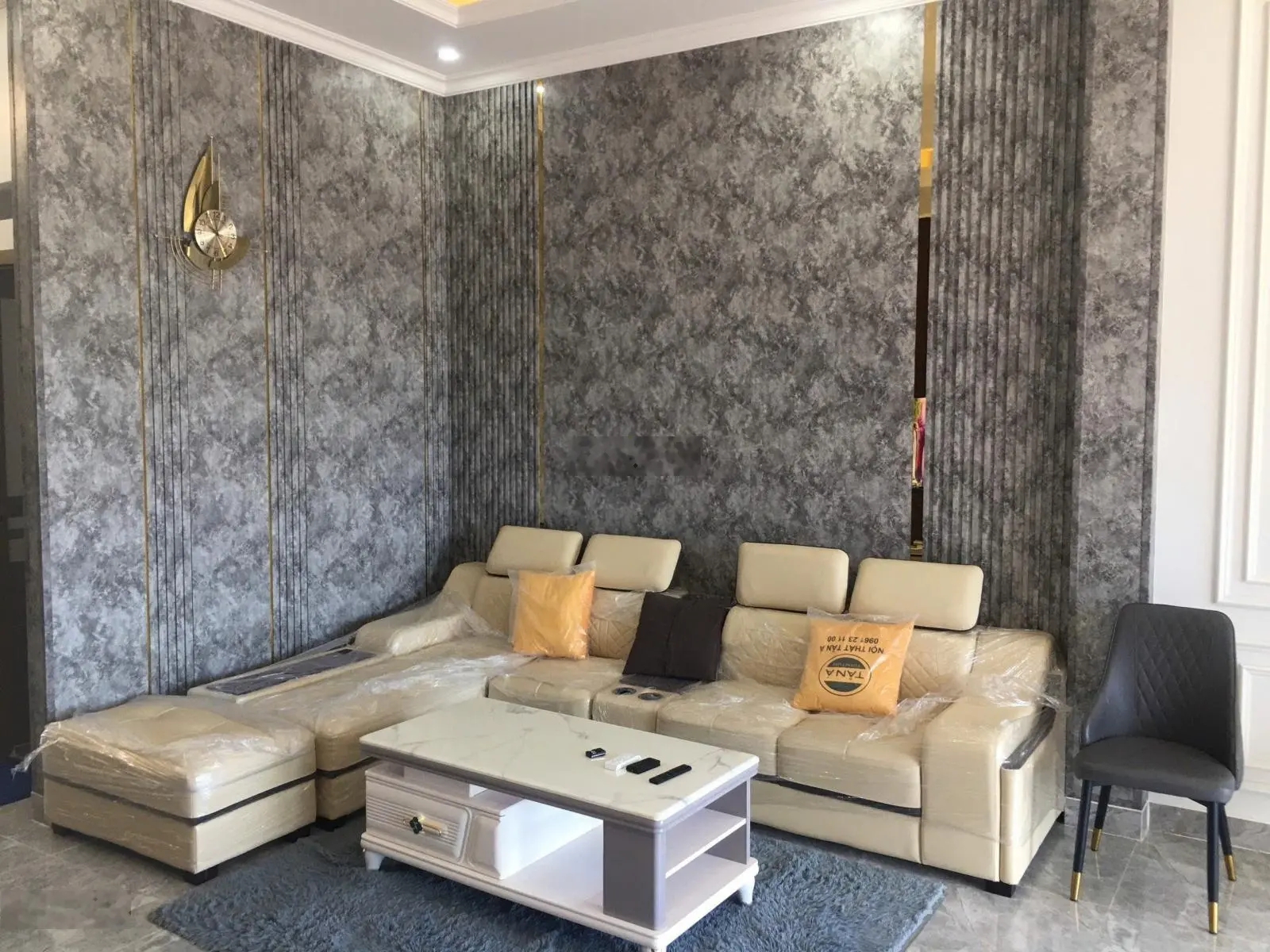Ngang 5x26m - 3 tầng - đường xe tải tránh - 3.2 tỷ - Đồng Xoài, Bình Phước