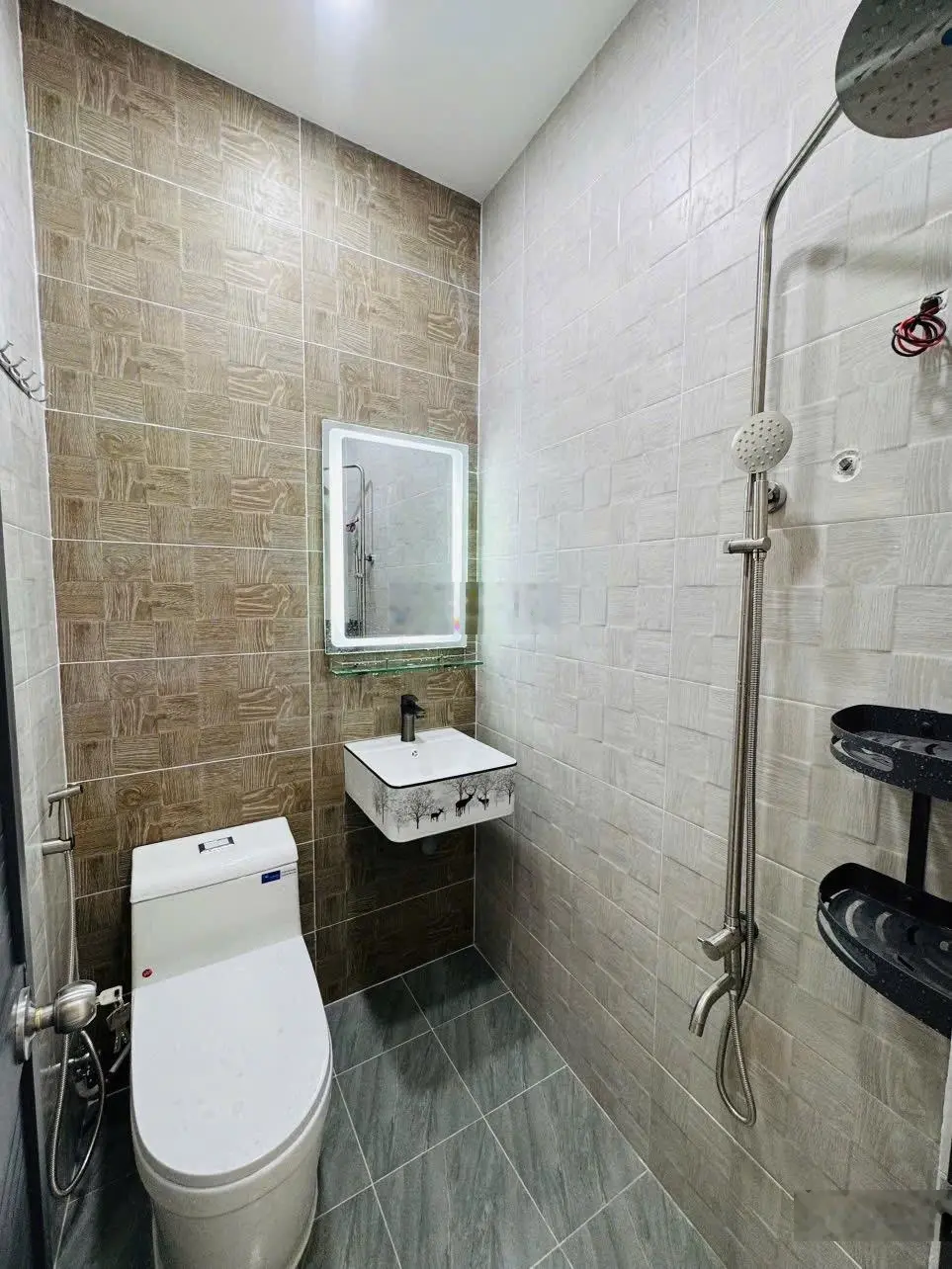 - BÁN NHÀ Q4 KHU DÂN CƯ HIỆN HỮU KHÔNG LO GIẢI TOẢ nNguyễn Thần Hiến, Phường 18, Quận 4, TPHCM.