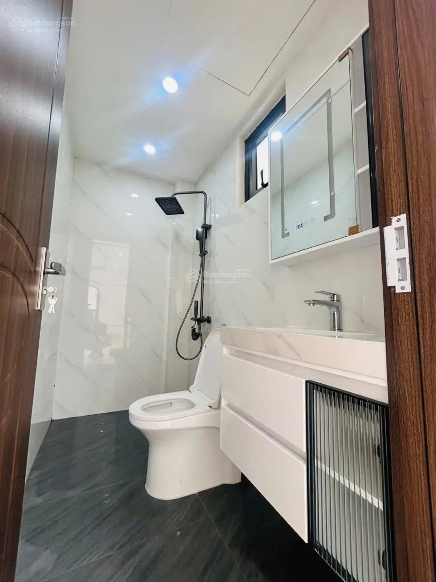7 tầng thang máy mới cực đẹp Nguyễn Chí Thanh sổ 50m2 vuông đẹp