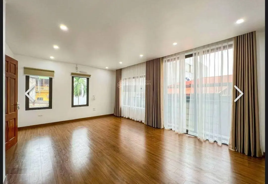 Hot! Bán nhà riêng 60m2, 10,9 tỷ, Âu Cơ, Nhật Tân, Tây Hồ, Hà Nội