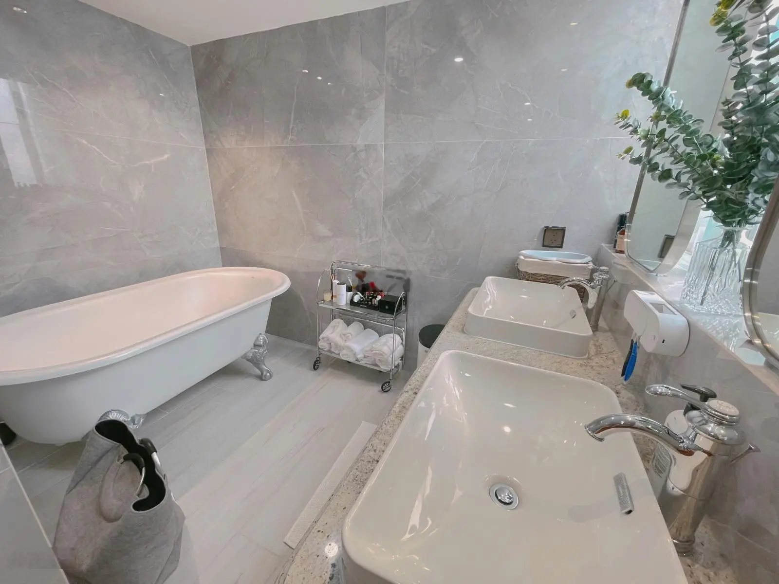 Cần bán gấp! Bán Penthouse 2 tầng, 4PN - The Estella Quận 2, full nội thất cao cấp