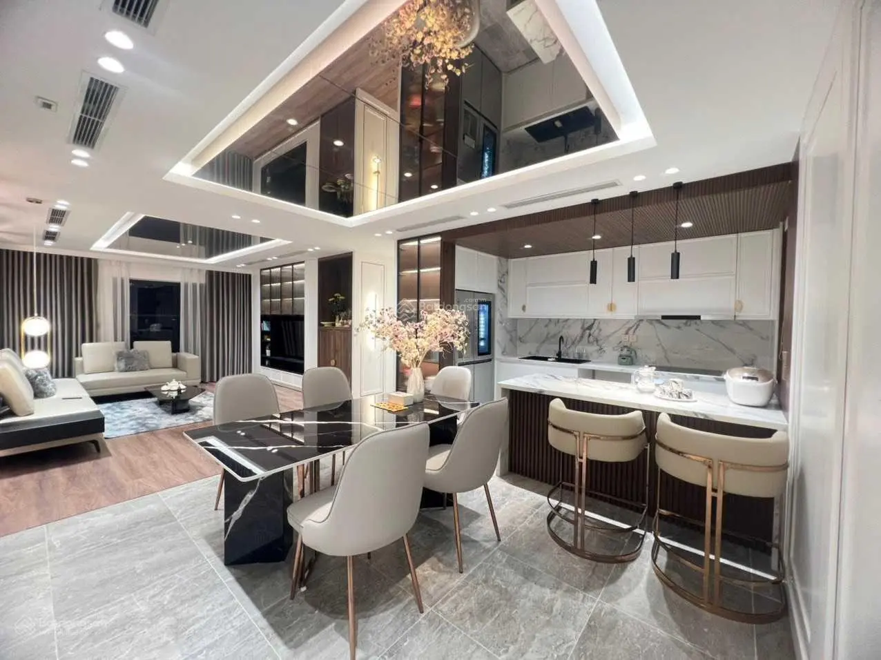 Chính chủ cần bán gấp căn 4 ngủ Vin SkyLake, Phạm Hùng, 141 m2, nhà đẹp, giá 14 tỷ có thương lượng