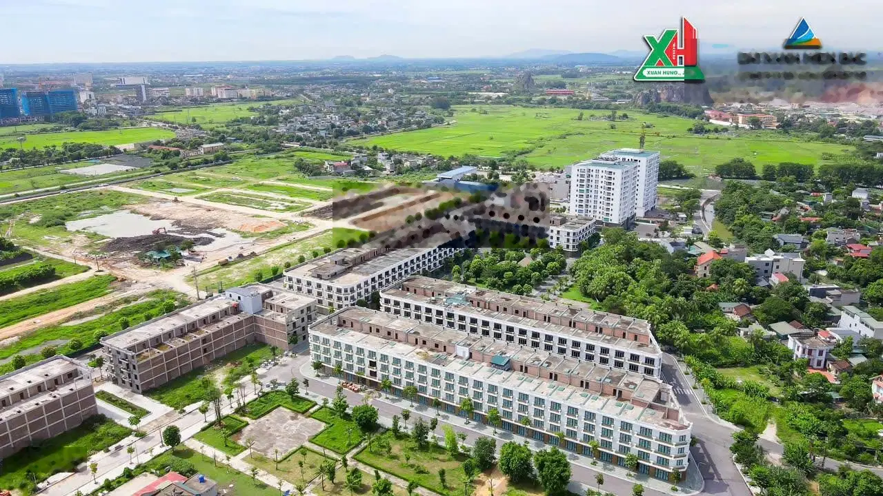 Bán LK 4 tầng 75m2 nhìn về CC Quảng Thắng, hướng kinh doanh KDT Xuân Hưng. LH: 0911 938 ***