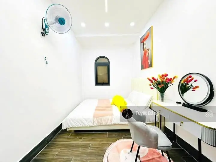 Nhà ngộp Đ.Bình Gĩa,P.13,Q.Tân Bình,Tp.Hồ Chí Minh.Gía chỉ 3tỷ hơn.Liền kề sân bay Tân Sơn Nhất