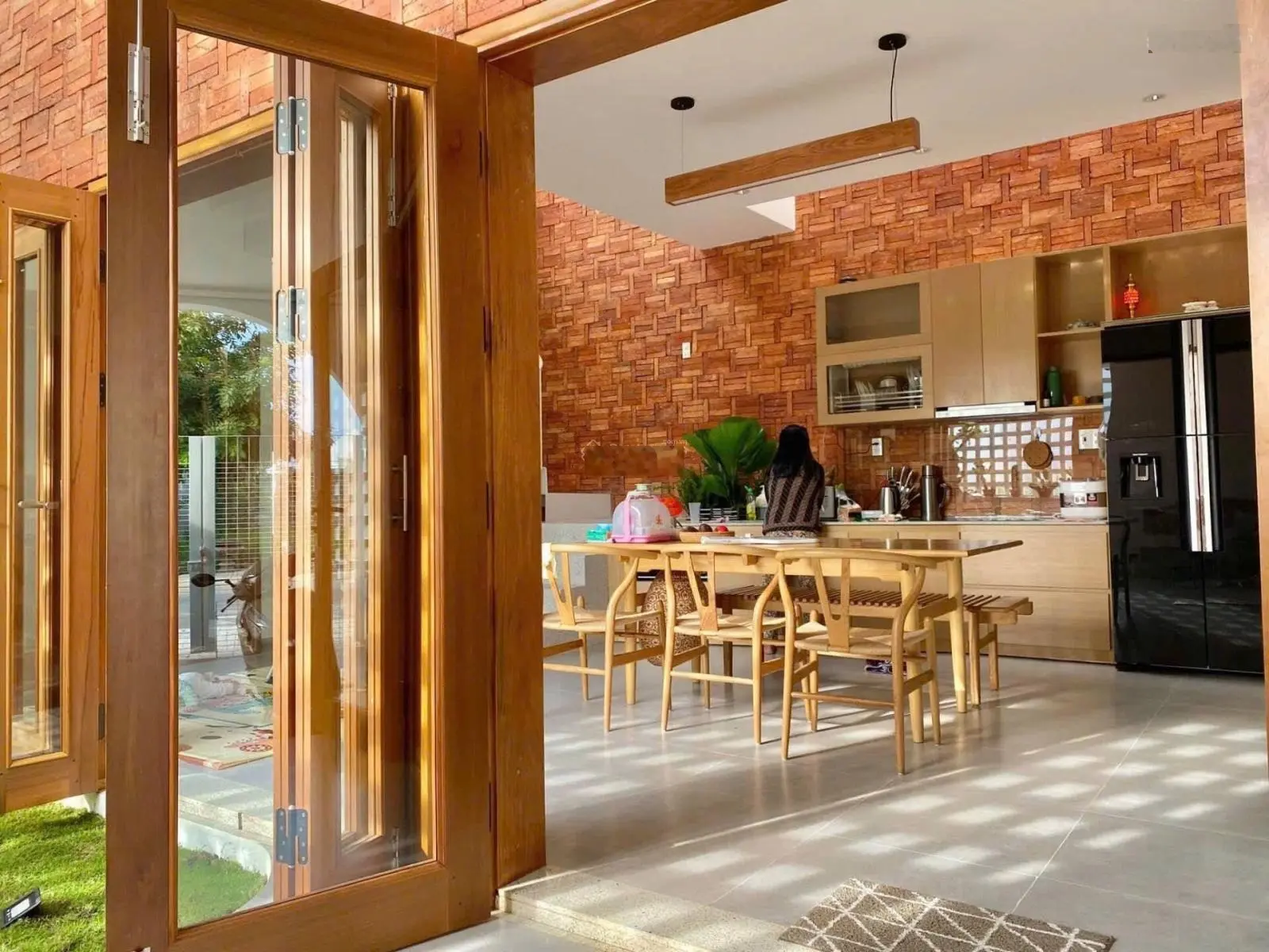 Siêu phẩm tầm trung đẹp không tì vết nằm ngay Lý Thái Tổ, Q10/ 3 tỷ 2/ 50m2 SHR. HĐT 14tr/th