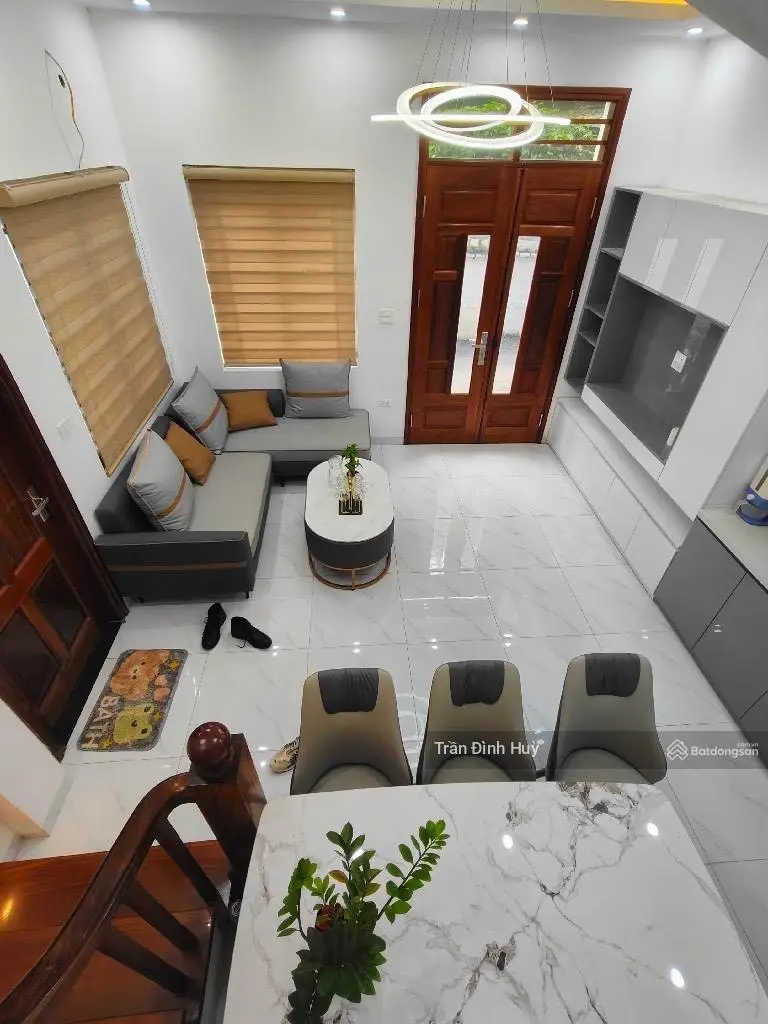 Lô Góc - Ngõ Thông - Lai Xá. Nhà 5 Tầng xây mới. Giá 4.93 Tỷ