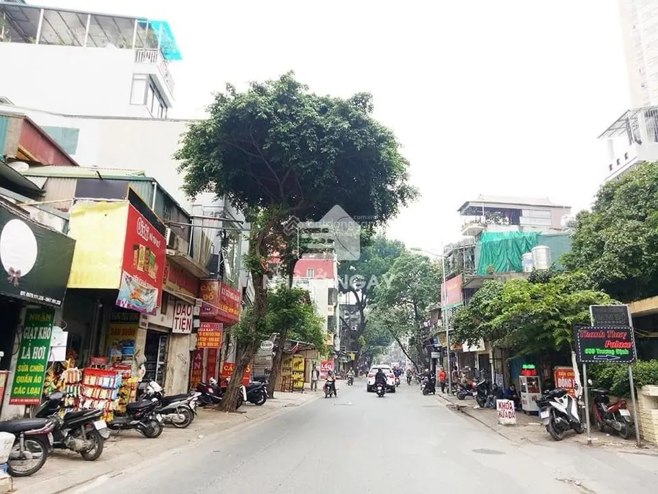 Nhà Thịnh Liệt cách ngõ to oto tránh 20 m giá 6tỷ7 sổ đỏ vuông A4