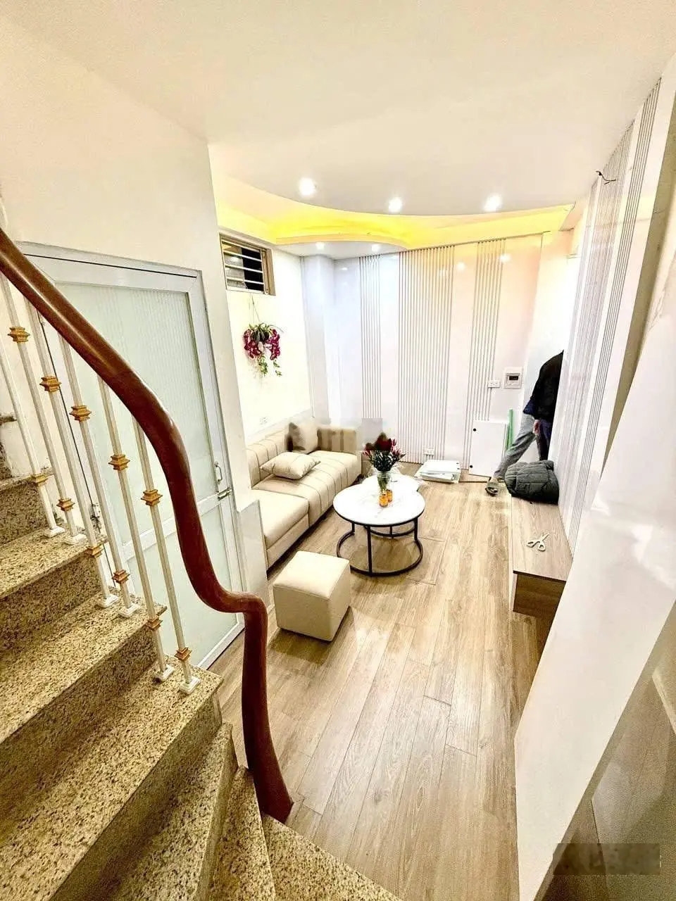 Bán nhà 5 tầng 3PN 4,5 tỷ rẻ nhất Phố Nhân Hoà Thanh Xuân full nội thất sẵn sổ LH 0976122331