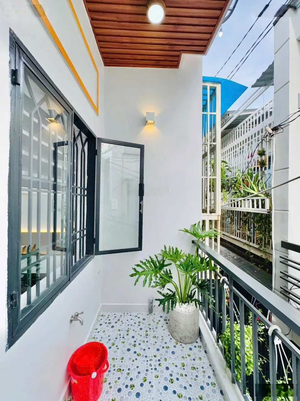 Thân gửi ace môi giới HH 40tr - hạ giá 200tr còn 3,68 tỷ TL bán nhà phố 2.5tầng 3 phòng ngủ