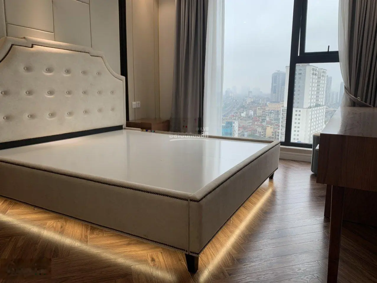 (Giá thật) Chính chủ bán gấp căn 105m2 3PN + Tầng Trung full NT 6.5 tỷ CC King Palace