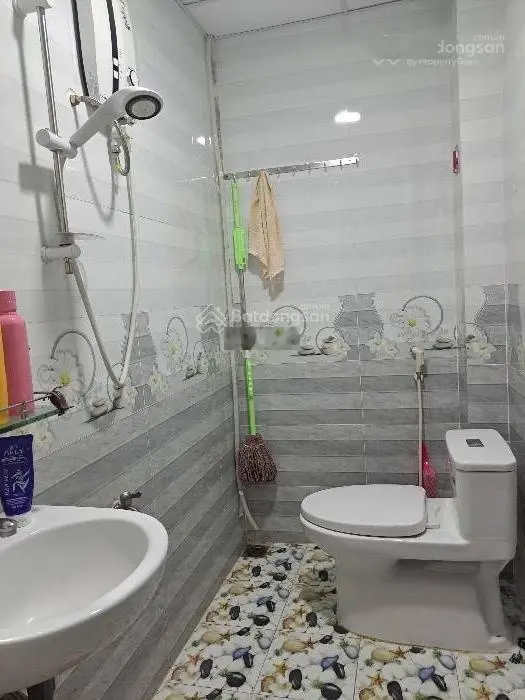 Bán gấp Nhà riêng tại Đất Thánh, phường 6, Nhỉnh 10 tỷ, 81m2