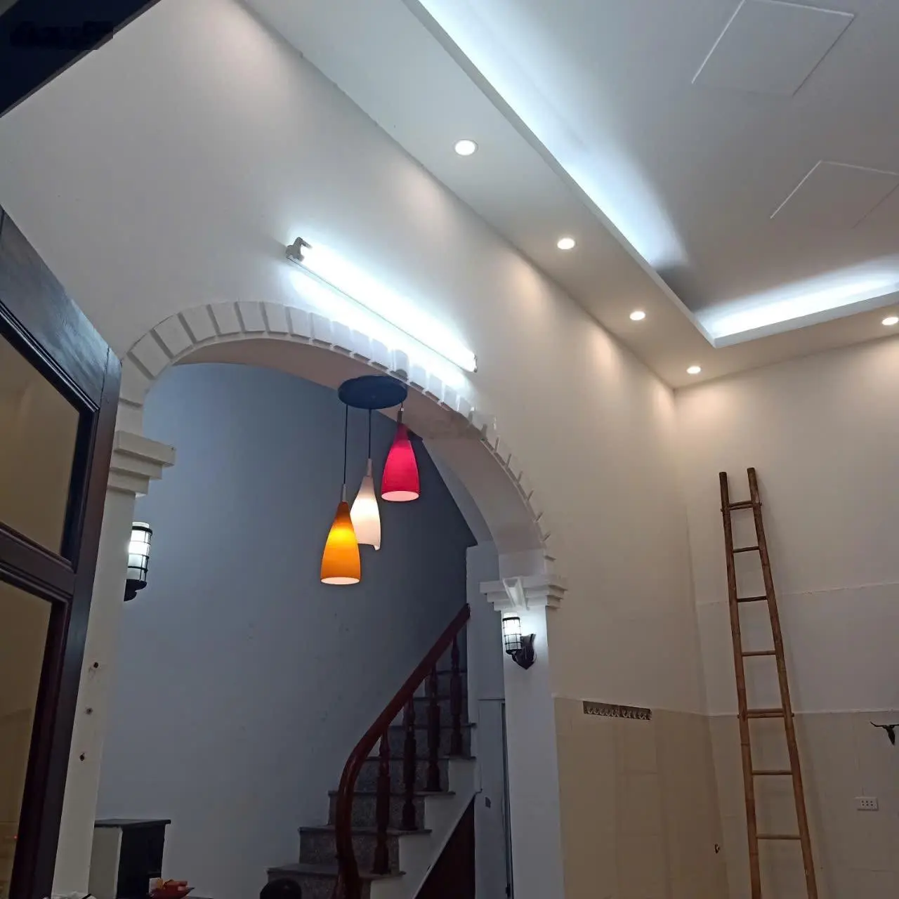 Bán nhà an dương-tây hồ-nhà dân xây khung cột chắc chắn-gần trường học-khu đông dân cư.