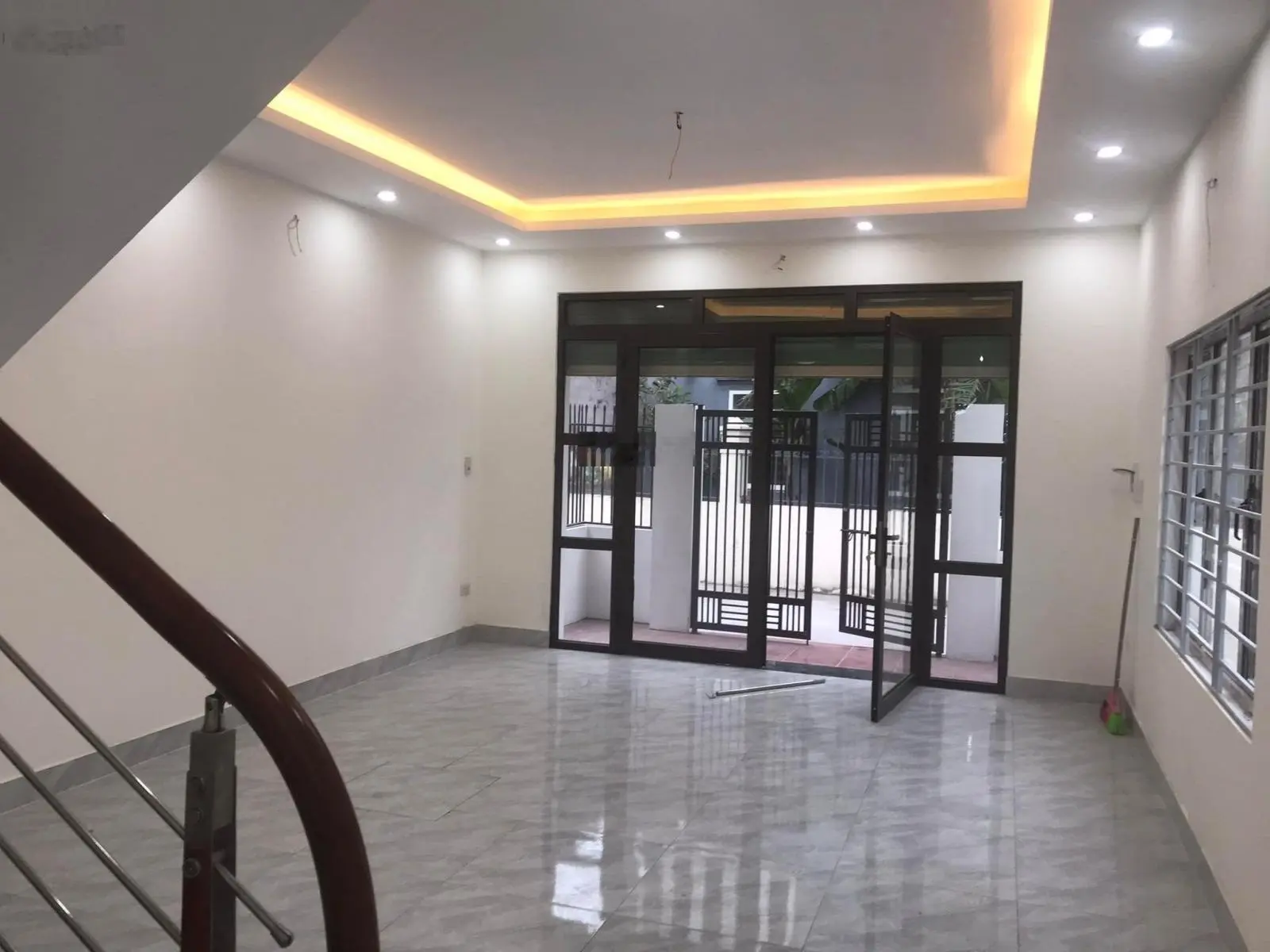 Nhà riêng mới xây ngay gần đường bao biển HL - CP