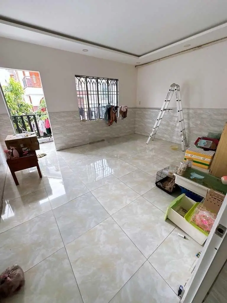 Nhà 3 tầng - hẻm xe hơi Tân Thới Nhất 05, ngang khủng hơn 5m (74m2), 3PN, 3WC nhỉnh 5 tỷ