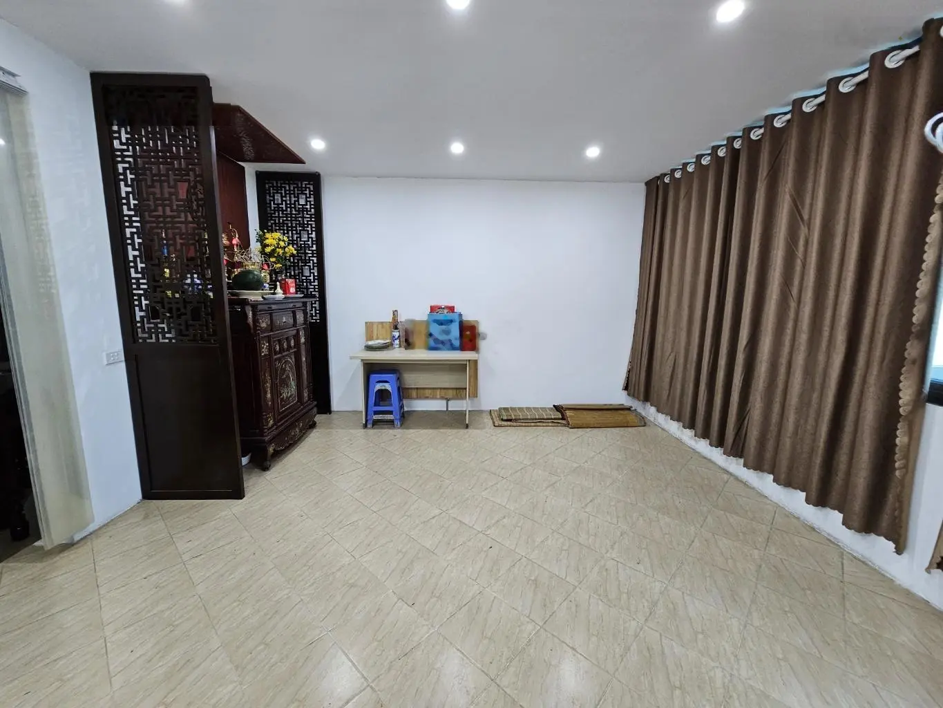 Bán nhà phân lô oto vào nhà Nguyễn Chí Thanh - Cạnh đài truyền hình 42m2, 5 tầng, MT 4.2m 15.2tỷ