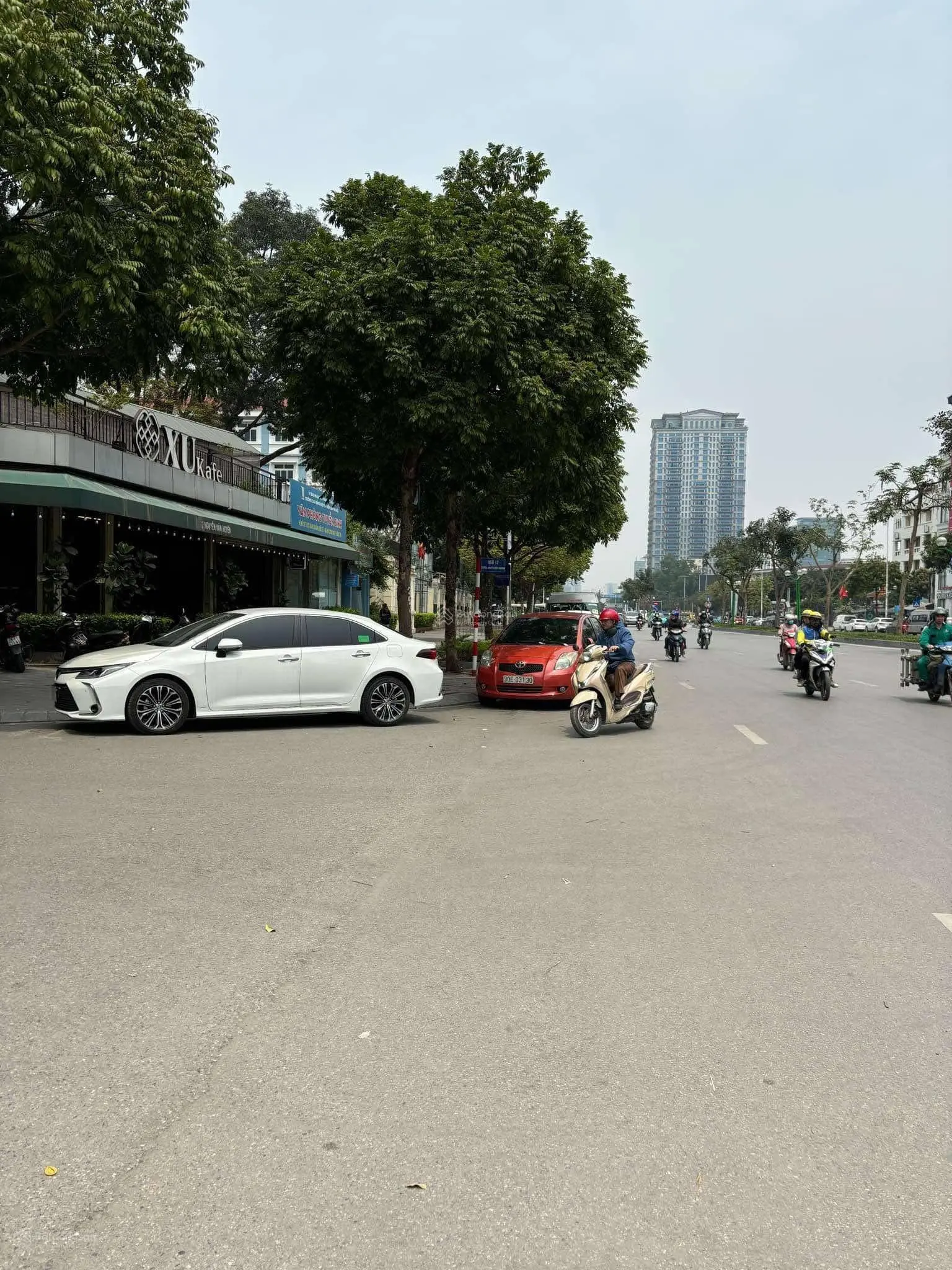 Chính chủ bán nhà ngõ 12 Nguyễn Văn Huyên, Cầu Giấy - kinh doanh - ô tô tránh - 76m2 - 5 tầng.