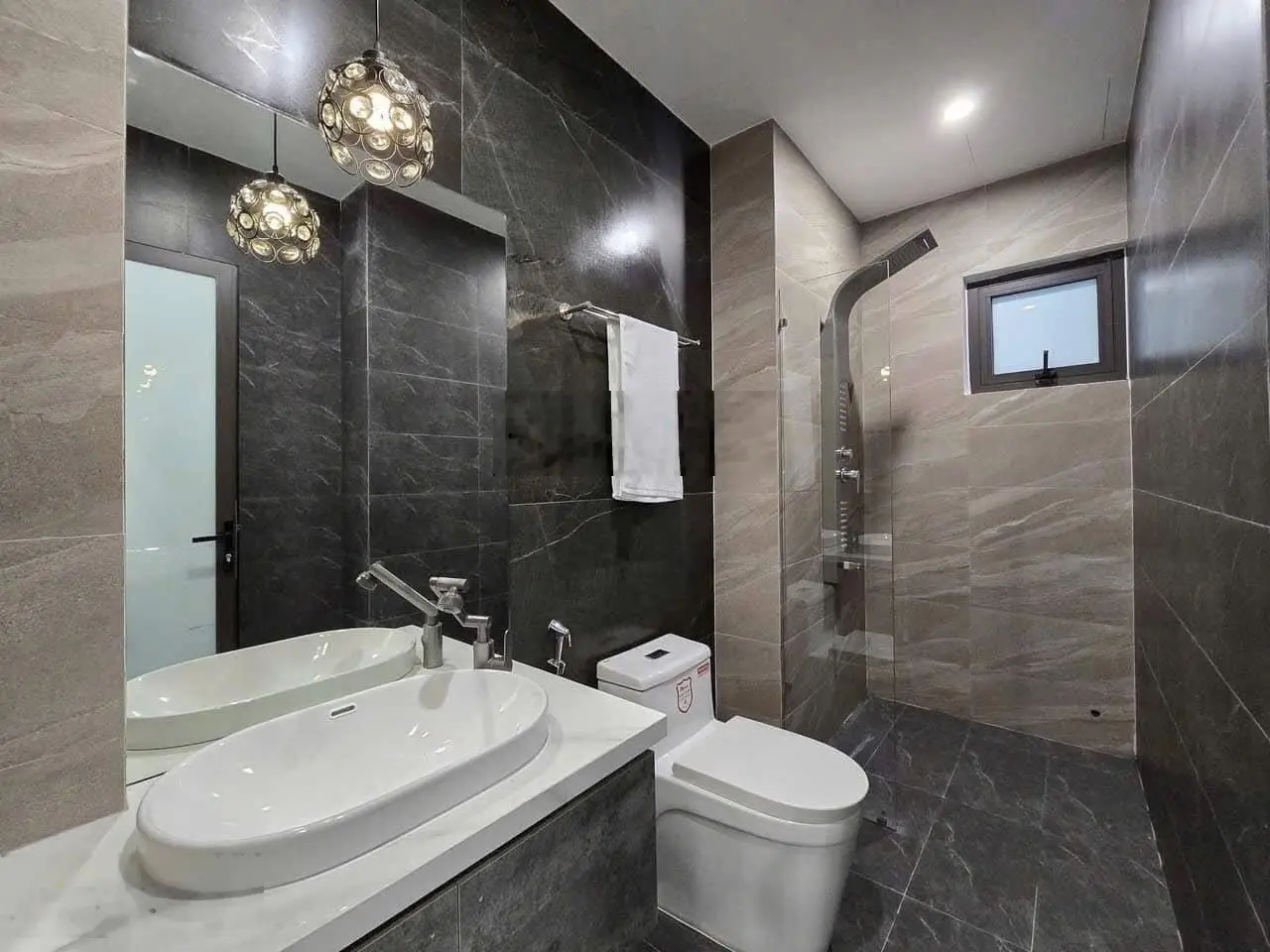 Nhà gần KDC Global City đang được cho thuê giá cao tại Đỗ Xuân Hợp, Phước Long B, Quận 9 giá 3tỷ15.