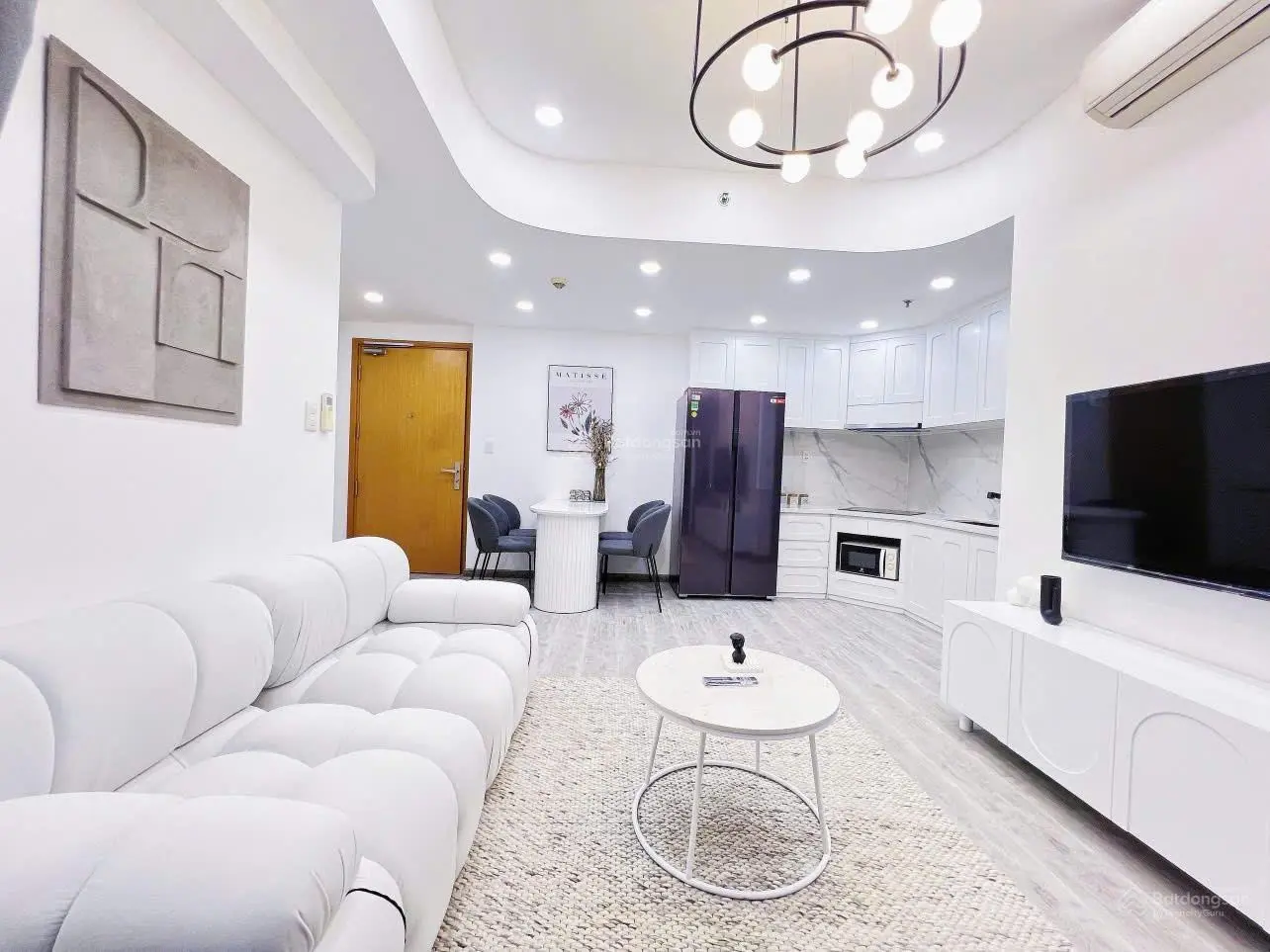 Cần tiền bán gấp căn hộ Mastrei Thảo Điền 2PN view tòa 81 tầng - chỉ 5.7 tỷ