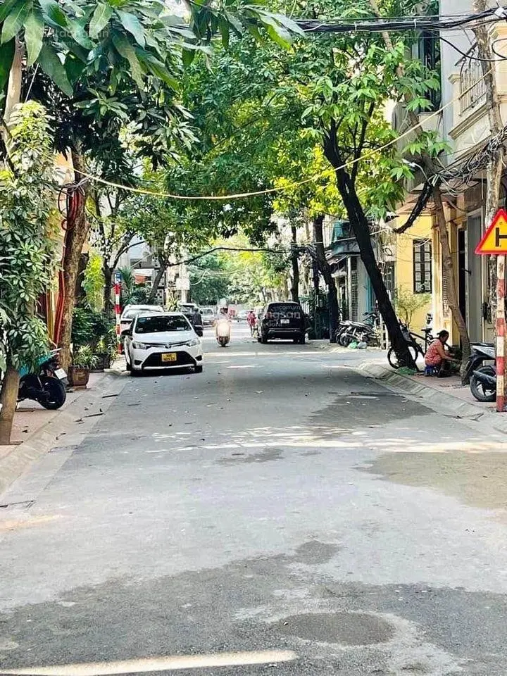 Nhà 7 Tỷ NGỌC LÂM OTO TRÁNH 45m2, 4 tầng Dân Xây, ngõ THÔNG KINH DOANH