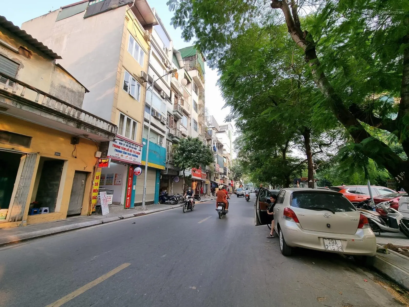 Chính chủ cần bán gấp nhà mặt phố Thụy Khuê, Tây Hồ, lô góc, kinh doanh, T5x55m2, giá nhỉnh 20 tỷ