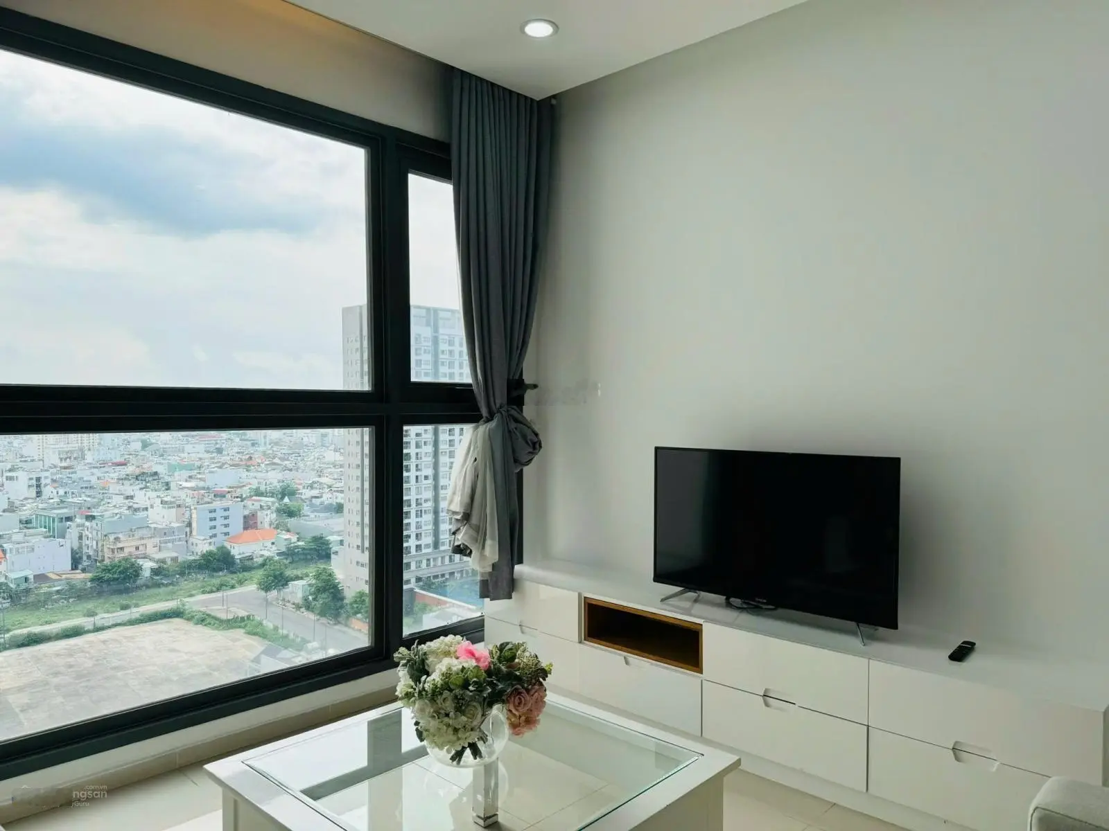 Chuyển nhượng căn hộ Pearl Plaza, Bình Thạnh, 1 PN, 56m2/3.1 tỷ, SHR, LH:0852 072 ***My)