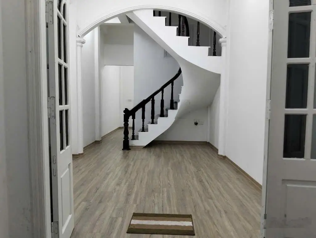 Cần sang tên chính chủ nhà tân ấp phúc xá đẹp hiếm có, khách về ở ngay.41m2 x 4 tầng.