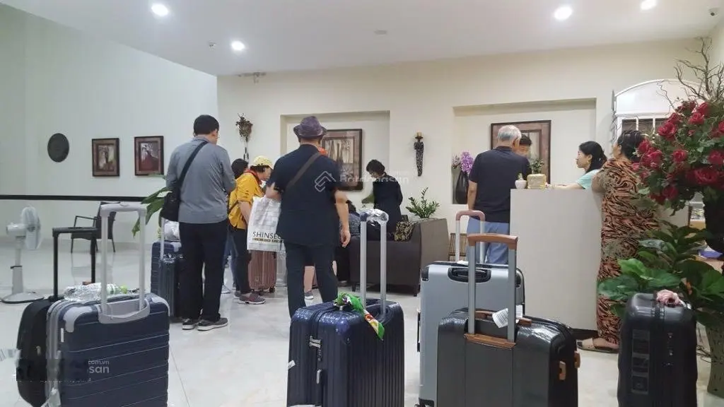Chính chủ bán toà khách sạn Núi Thành 7 tầng 15 phòng thu nhập ổn định trăm triệu mỗi tháng