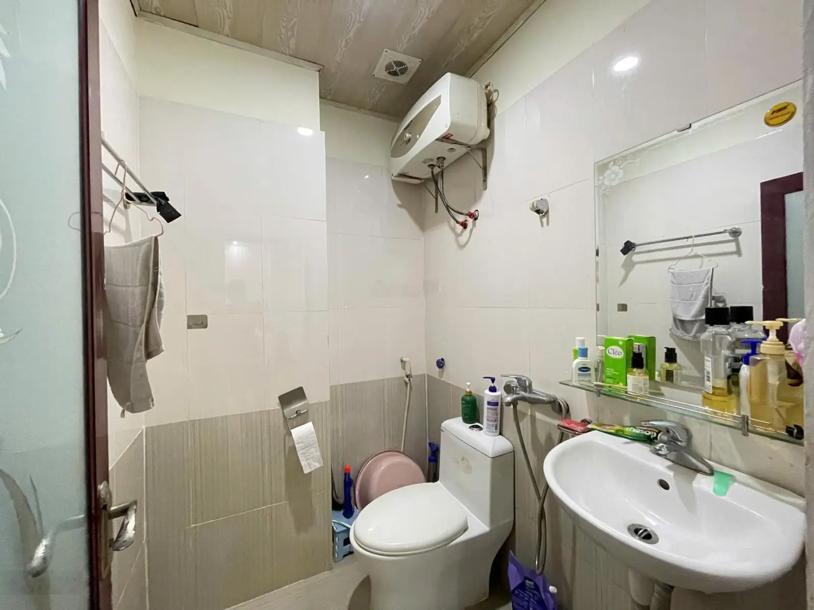 Cần bán căn Cát Tường TNT, căn góc 76m2, tầng trung, 2 phòng ngủ 2 wc, full nội thất